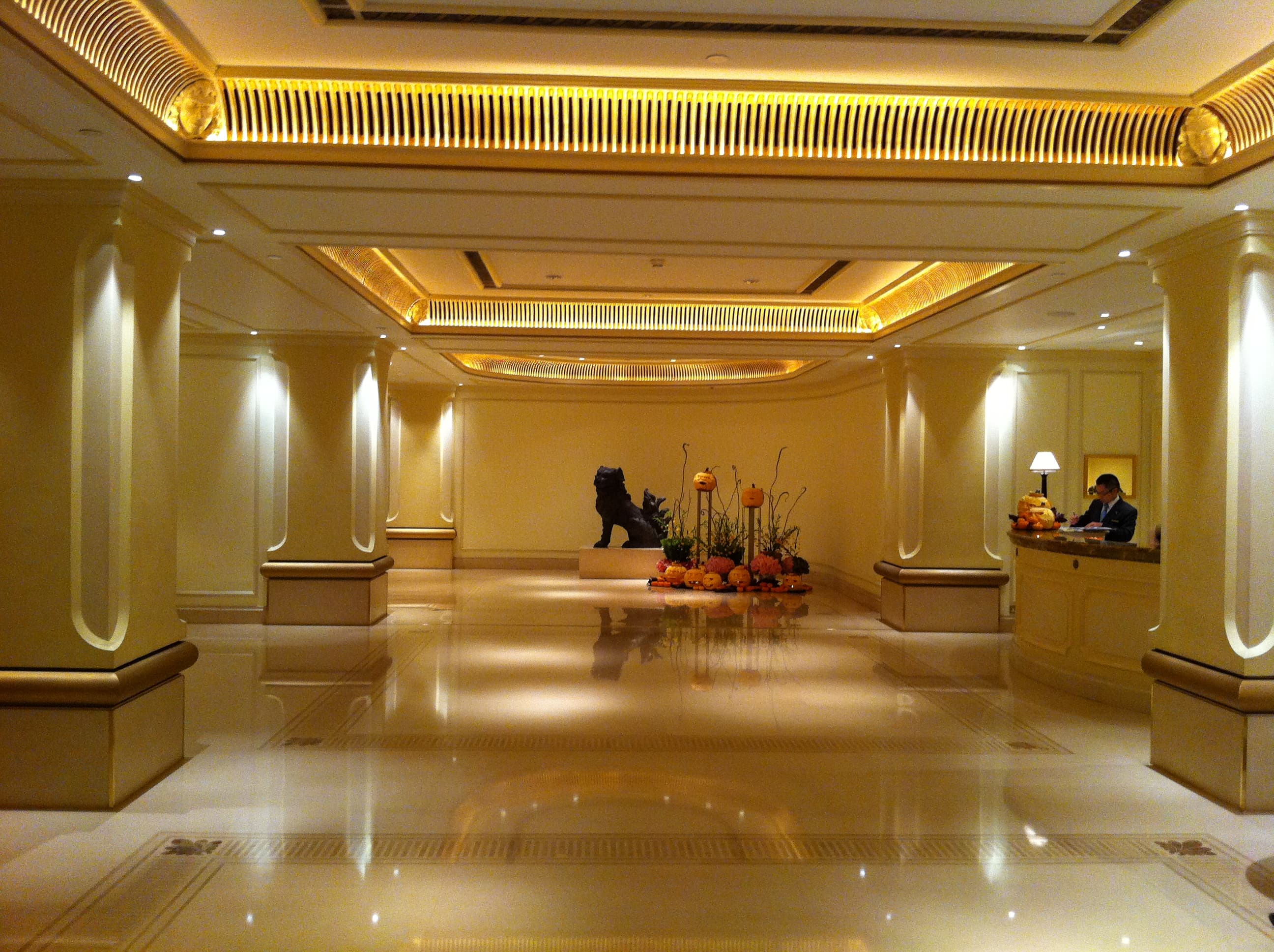 Main lobby interior, The Peninsula Hong Kong, Tsim Sha Tsui