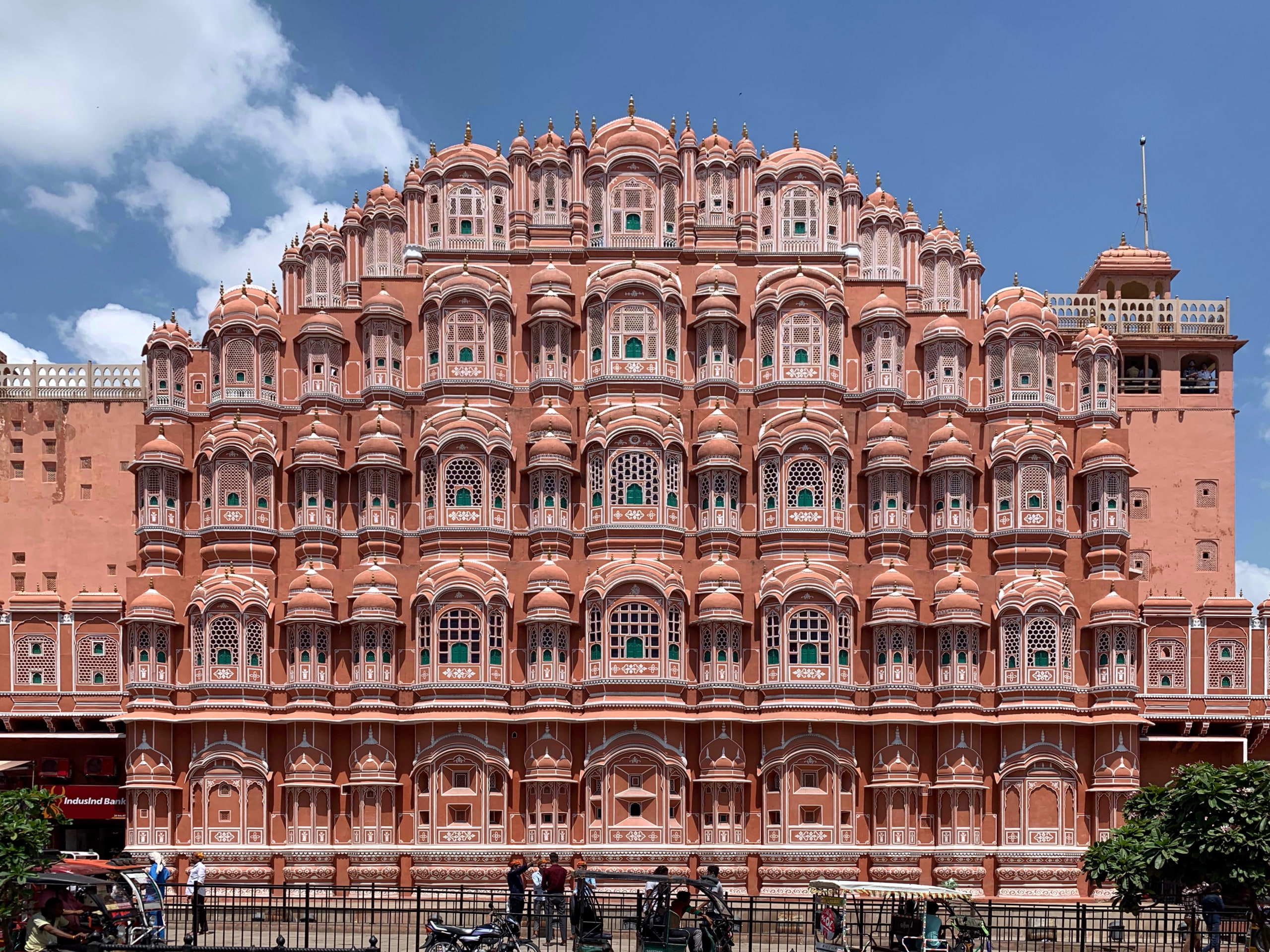 The east facade of Hawa Mahal from the street