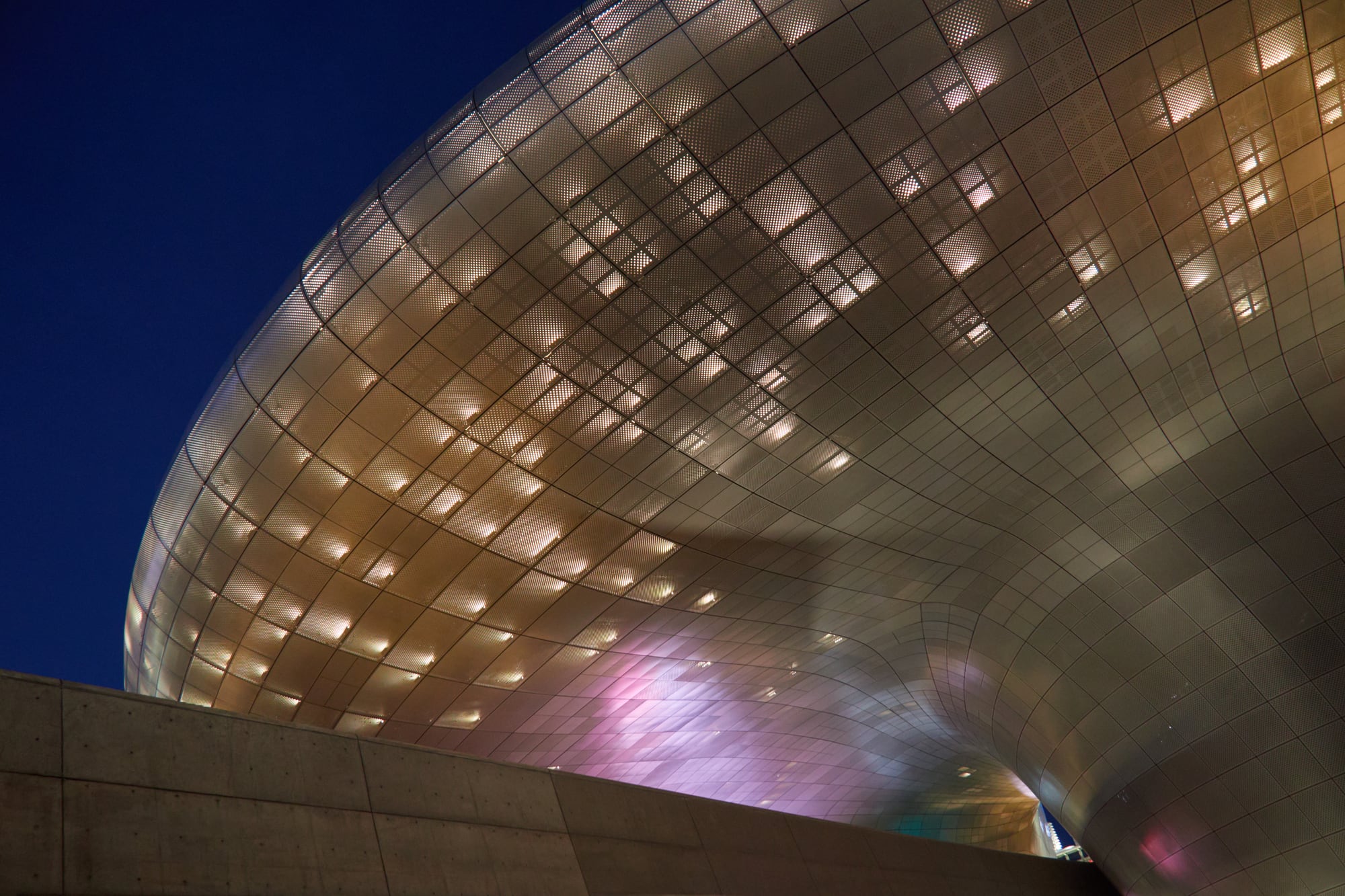 Dongdaemun Design Plaza at night